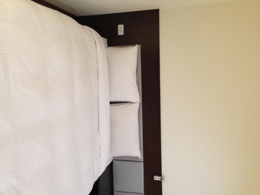 Big Bear Hotel Kaohsiung Rom bilde